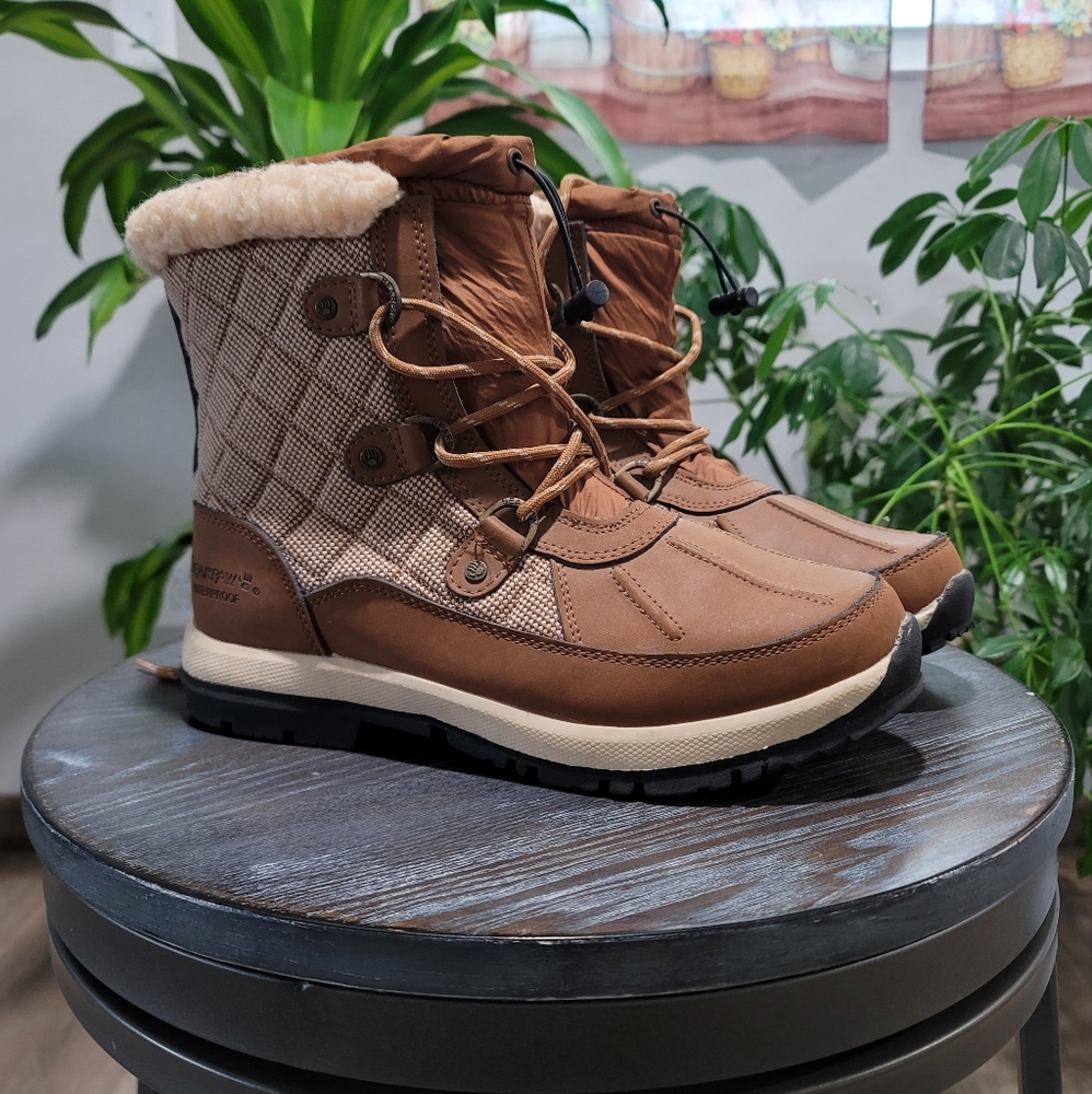 Bearpaw Snow boots